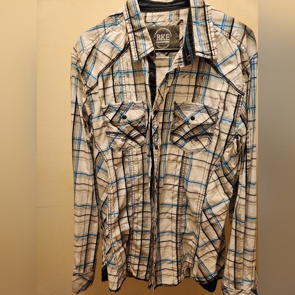 BKE Men's Plaid Button-Up Shirt with Blue Accents
